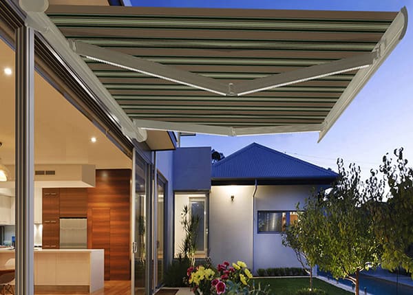 rail awning